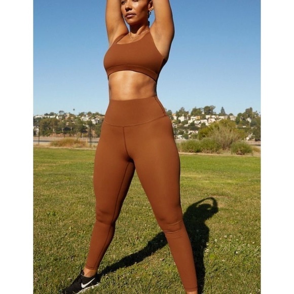Everlane Perform Sports Bra and ReNew High Rise Leggings Set in Amber XS NWT